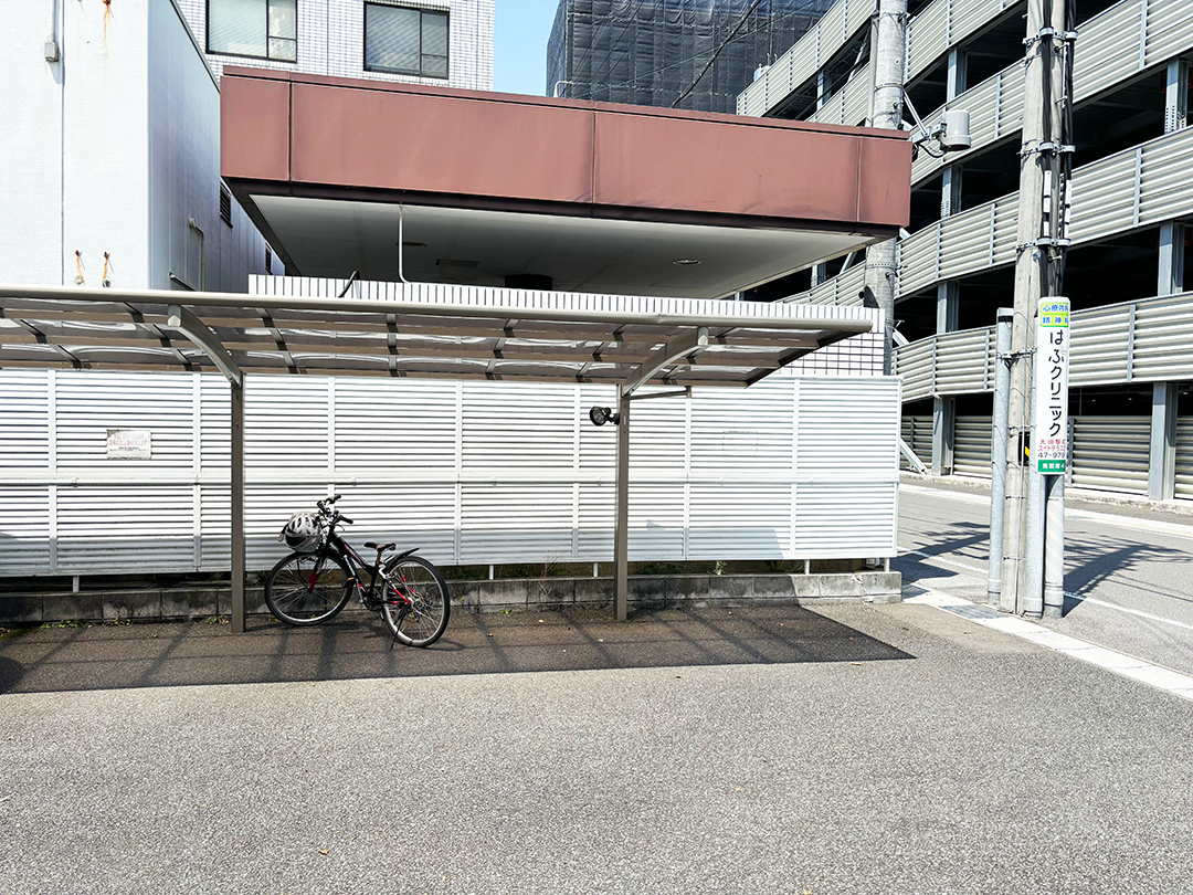 自転車来校用の駐輪場